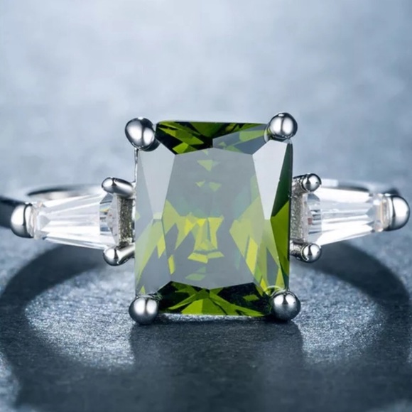 Jewelry - NEW MARTINI OLIVE GREEN RADIANT BAGUETTE RING